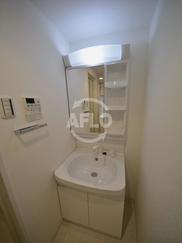 S-RESIDENCE緑橋駅前の独立洗面台|S-RESIDENCE緑橋駅前　独立洗面台