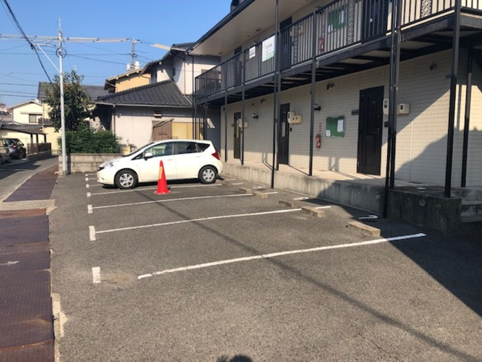 パティオ深津の駐車場