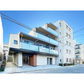 【外観】 | 鉄筋コンクリート造のがっちりとした建物。