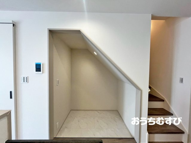 守山区西島町015⑤(全5棟)の収納