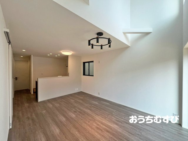 守山区西島町015⑤(全5棟)の居間・リビング