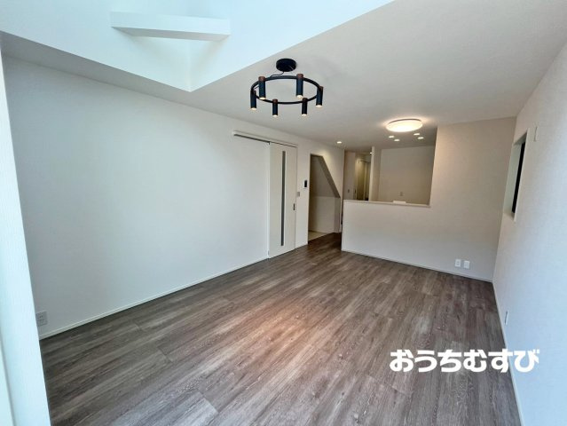守山区西島町015⑤(全5棟)の居間・リビング
