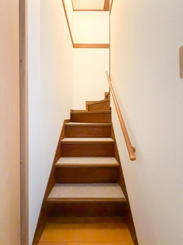 港区名四町戸建ての玄関