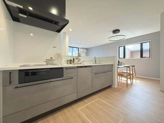 津市高茶屋小森町《3号棟》のキッチン