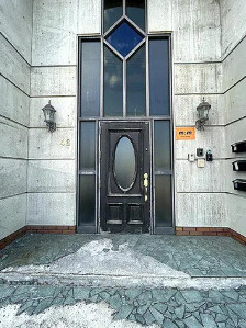 北海道旭川市店舗付きアパートの外観