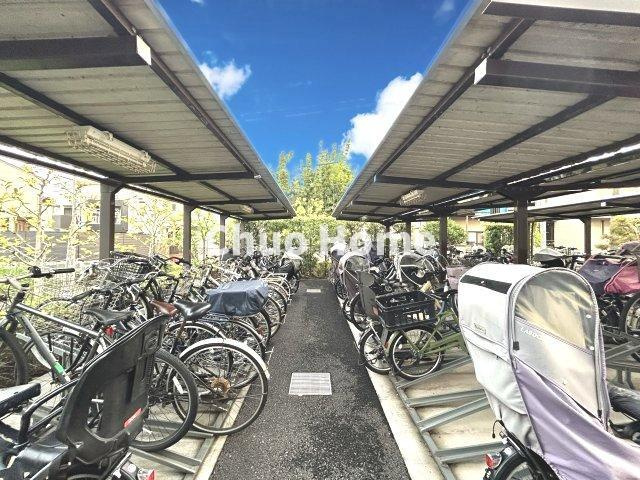 レーベン北小岩ディスカバリー2の駐輪場|【自転車置き場】最新の空き状況や費用などの詳細は担当スタッフまでお問い合わせください。