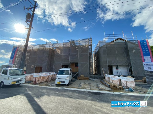 【完成】知多市金沢字泉脇　全3棟の外観：施工例|事前予約にて現地ご見学いただけます！お気軽にお問い合わせください♪
■株式会社　セキュアハウス■
住宅ローンに強く、知識、経験豊富なスタッフ在籍
お客様に寄り添い、ご成約後もサポート致します。