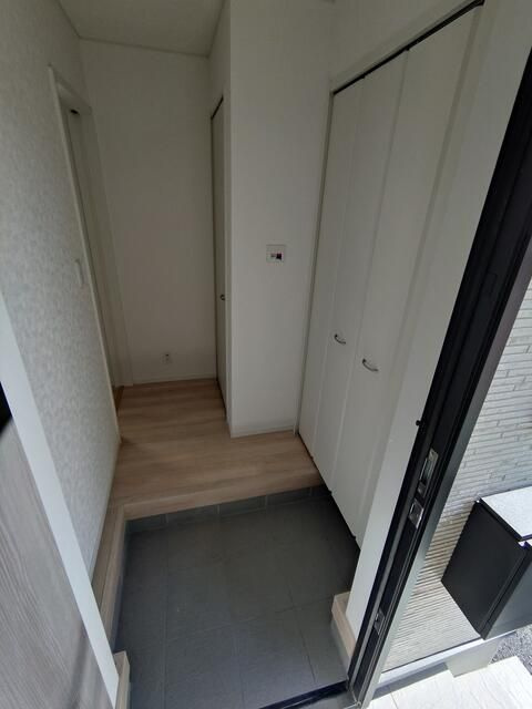 布施新町戸建の玄関|シンプルで使いやすい玄関です