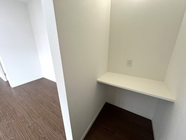 リフォーム済といっても見えない部分【白蟻点検】まで実施済み◎3LDK・視線の気にならないお庭で、さぁ何する♪な『緑区十日市場』リフォーム戸建の内装|明るい色調の室内です