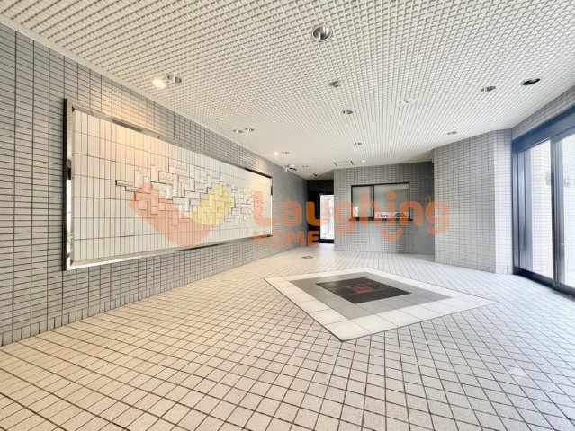 久留米市津福今町の賃貸マンションのエントランス|落ち着いたエントランスです