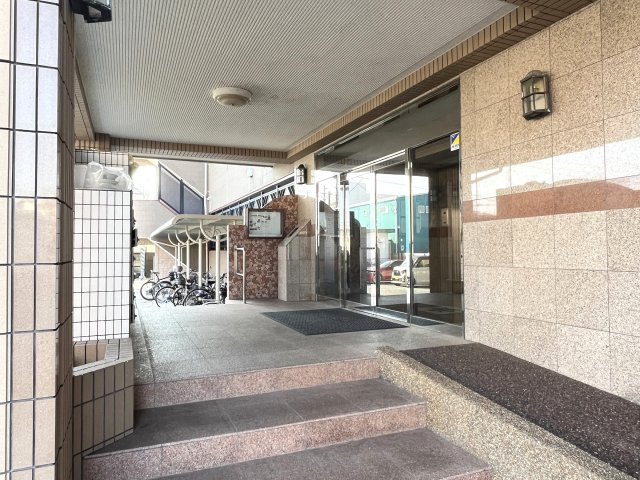 ムーンライトステージ楠のエントランス