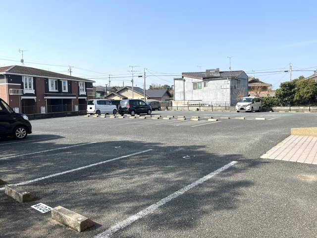 ムーンライトステージ楠の駐車場
