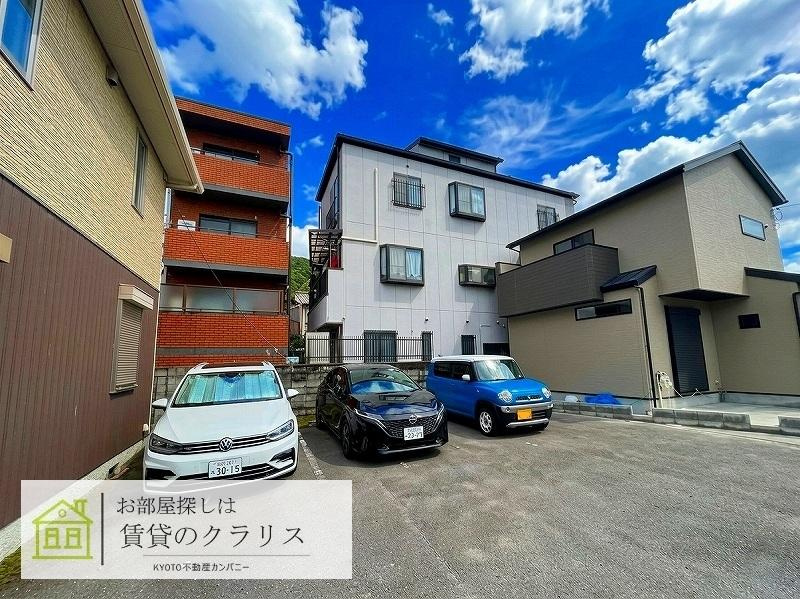 THE BRIGHT GARDEN嵐山（ザ・ブライトガーデン嵐山）の駐車場