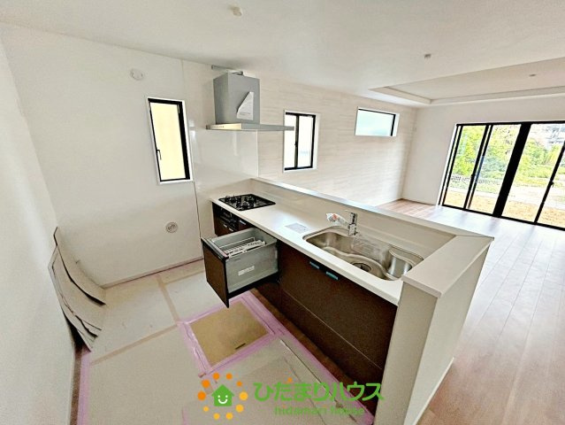 白岡市新白岡8期　新築一戸建て　リガーレのキッチン|2026/7/26　撮影