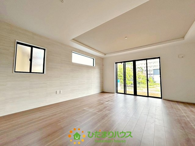 白岡市新白岡8期　新築一戸建て　リガーレの居間・リビング