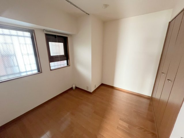 朝日プラザ東生駒Ⅱの洋室