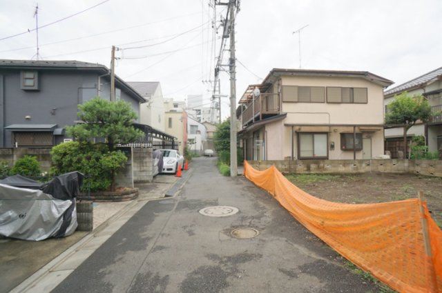 旗の台６　土地の前面道路含む現地写真|南側私道　幅員約3.2m～4.0m　間口約11.1m