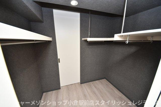 ヒルクレスト片野グランデⅠのエントランス