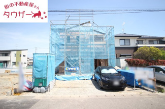 【外観】 | 朝日が丘小学校小学校・郡山第七中学校区　Livele Garden.S 新築分譲住宅　郡山市御前南４丁目　第２　全３棟　３号棟 | 駐車スペース３～４台可能です♪　外水道もついていますので洗車に便利です！