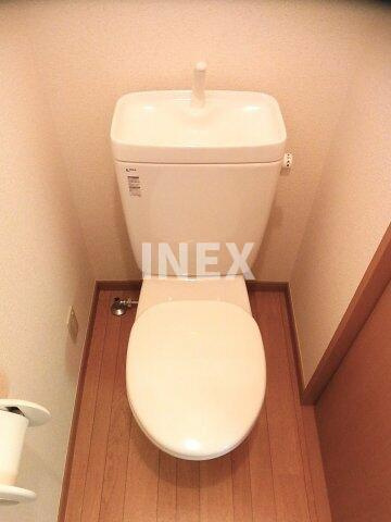 横浜市港北区篠原町のアパートのトイレ