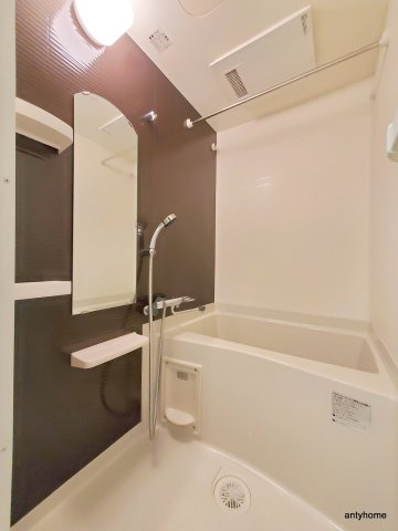 Luxe新大阪SOUTH　仲介手数料無料の浴室