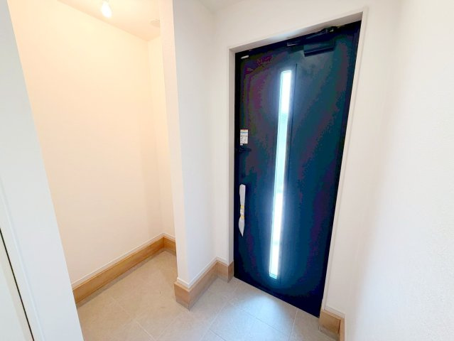 新築 戸建て　三ケ名3期の玄関