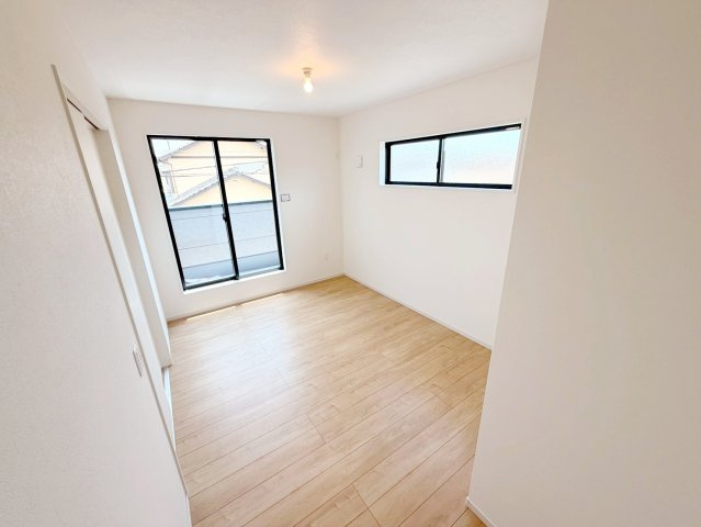 新築 戸建て　三ケ名3期の洋室