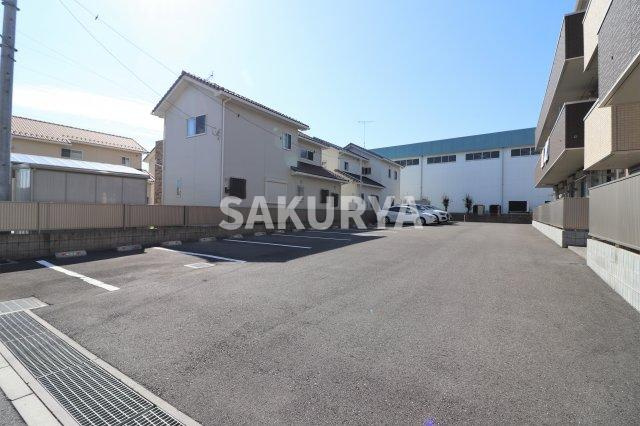 グランの駐車場