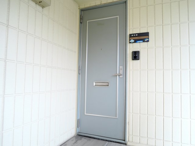 高槻市真上町６丁目のアパートのロビー