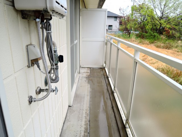 高槻市真上町６丁目のアパートのバルコニー