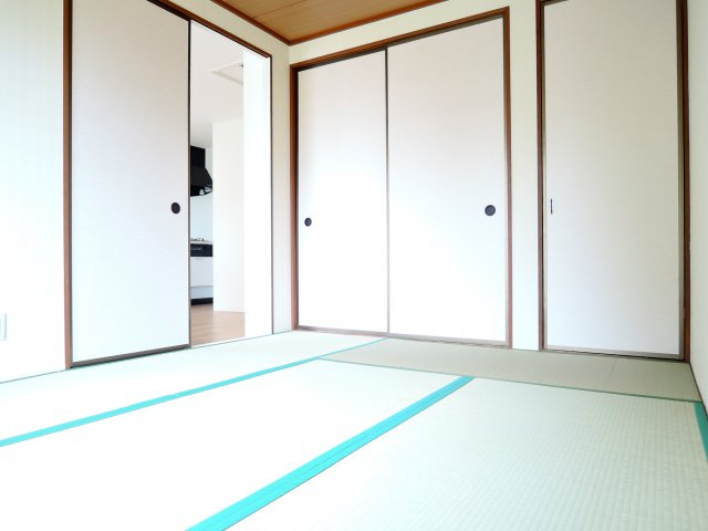 高槻市真上町６丁目のアパートの寝室