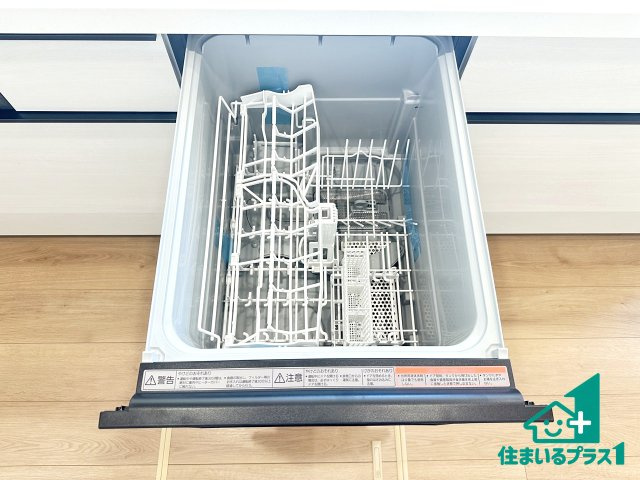 ●31(土)1(日)3(祝)現地説明会！　大和郡山市北郡山町　限定1邸の設備|食事後の一仕事、食器洗いをボタン一つでお任せできちゃいます！場所を取らないビルトイン式なので、お料理スペースもしっかり確保！