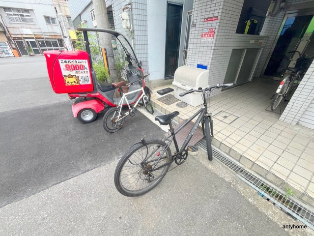 ウエストヒルズ幸紀　仲介手数料無料の駐車場