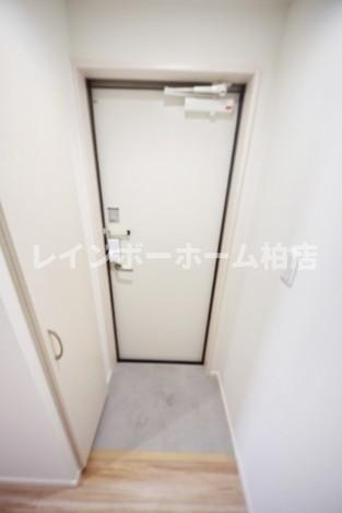 宅配ボックス★ネット無料★オートロック★の玄関