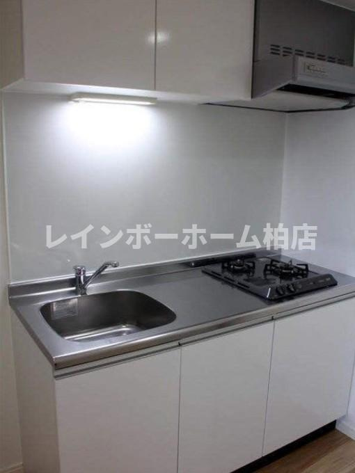 宅配ボックス★ネット無料★オートロック★のキッチン|コンパクトなキッチンで掃除もラクラク