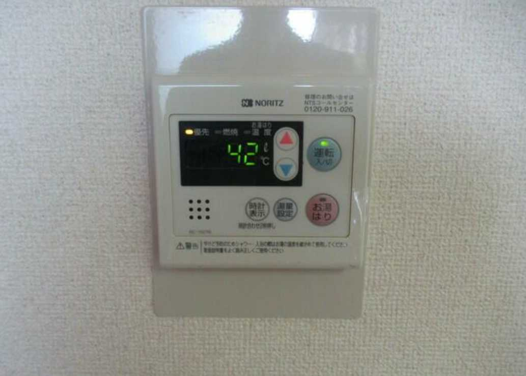クレサント松陰　オートロック　バストイレ別　駅近の設備
