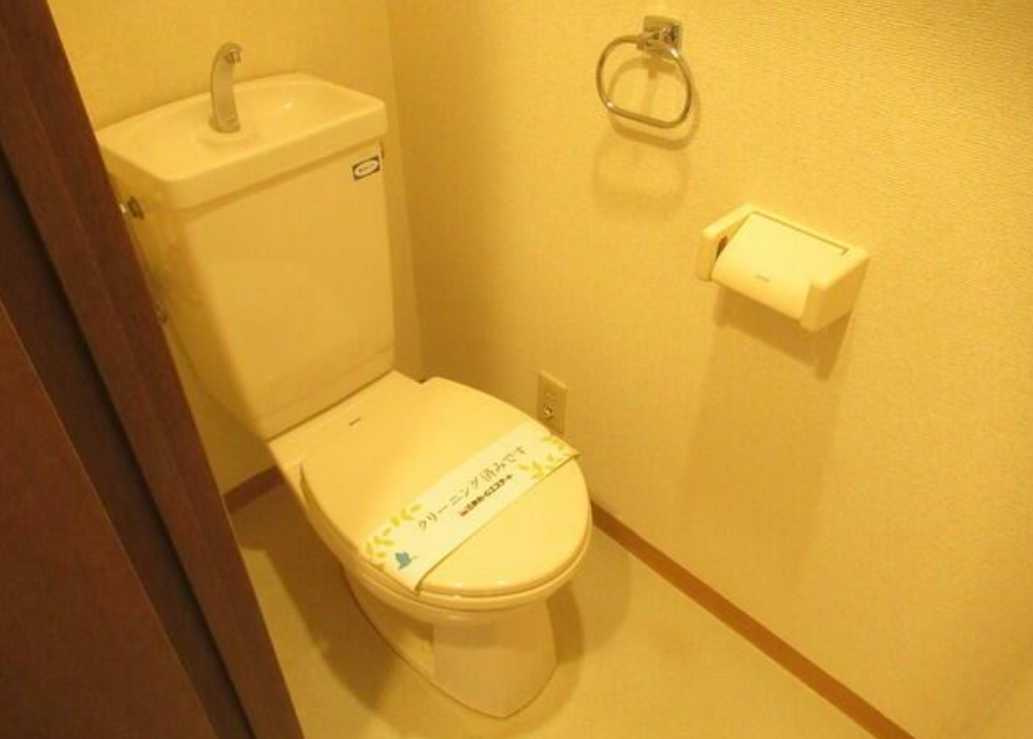 クレサント松陰　オートロック　バストイレ別　駅近のトイレ