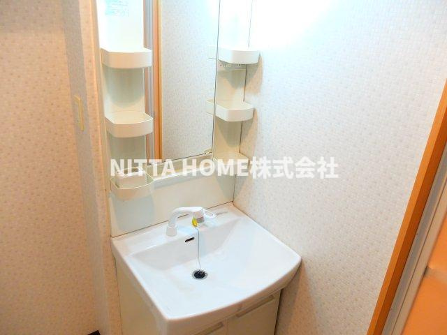 アメニティー青垣の洗面所|独立洗面化粧台もありますよ♪
