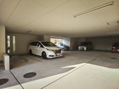 【駐車場】 | ラフィーネ香里園 | 駐車場です