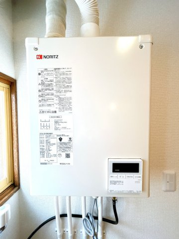 網走市駒場南１丁目４－２８ 中古売家の発電・温水設備|【給湯器】消耗品と言われるボイラーはリフォームで新品交換致します。交換に伴い追い焚き機能も付けますので、家族の入浴時間がバラバラでもいつでも温かいお湯につかることができますね。