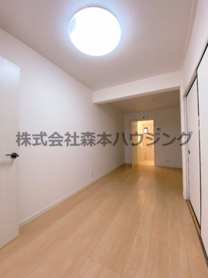【居間・リビング】 | 　寝屋川市本町14テラスハウス | 使いやすいリビングです