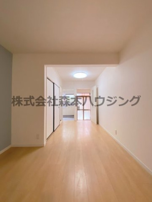 【居間・リビング】 | 　寝屋川市本町14テラスハウス | ゆったりとしたリビングです