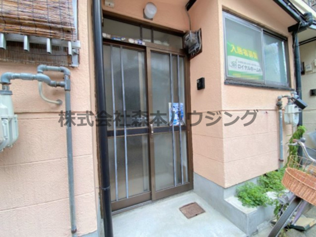 【エントランス】 | 　寝屋川市本町14テラスハウス | 落ち着いたエントランスです