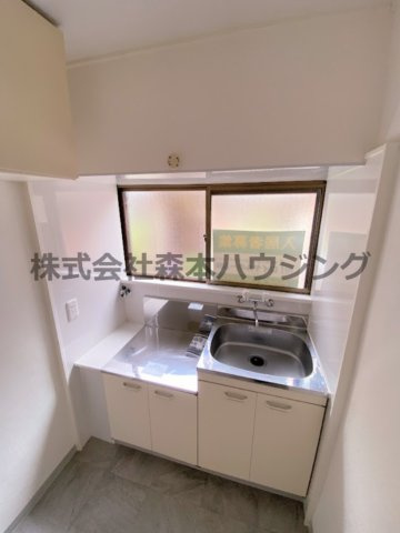 【キッチン】 | 　寝屋川市本町14テラスハウス | キッチンでお料理をお楽しみください