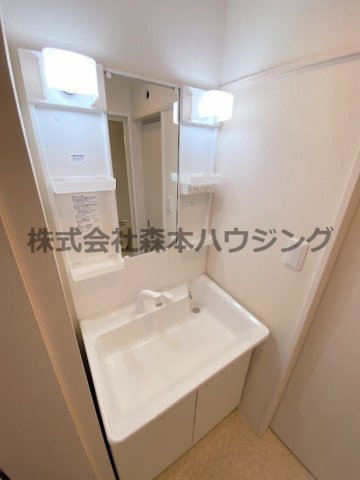 【独立洗面台】 | 　寝屋川市本町14テラスハウス | 独立洗面化粧台が付いています