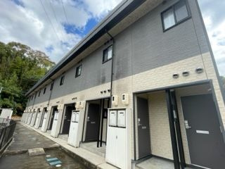 レオパレスディパーチャのエントランス|島根　松江　家具　家電　社宅　マンスリー