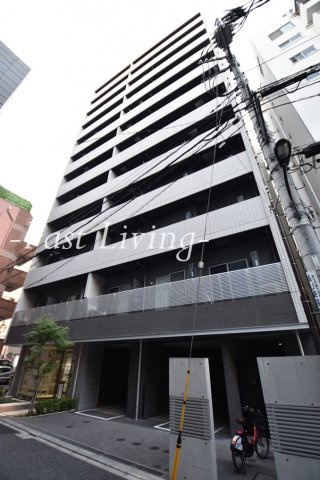 新宿区市谷本村町の賃貸マンションのエントランス