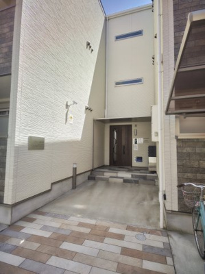 【エントランス】 | ラモーナ藤田町