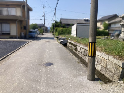 【前面道路含む現地写真】 | 長浜市保多町売土地