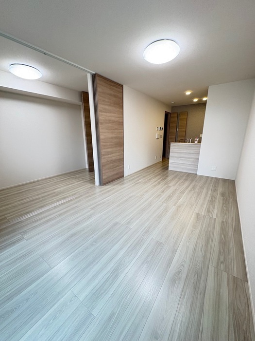 D-residence南蔵王町1丁目Eの居間・リビング